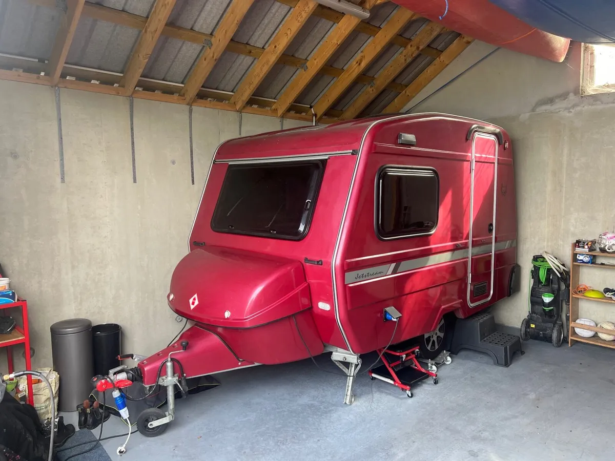 Caravan. - Image 4