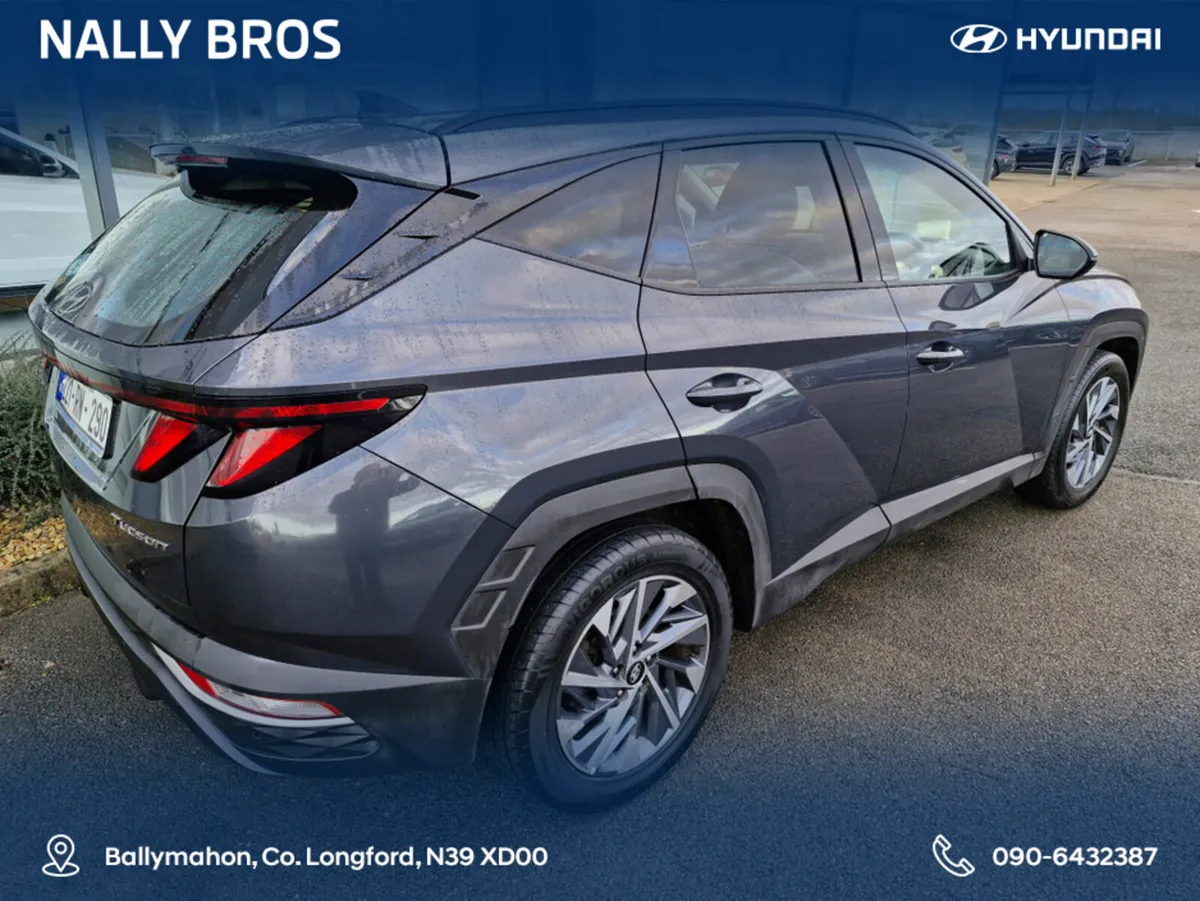 Hyundai Tucson IX35 EXECUTIVE 5DR - Image 2