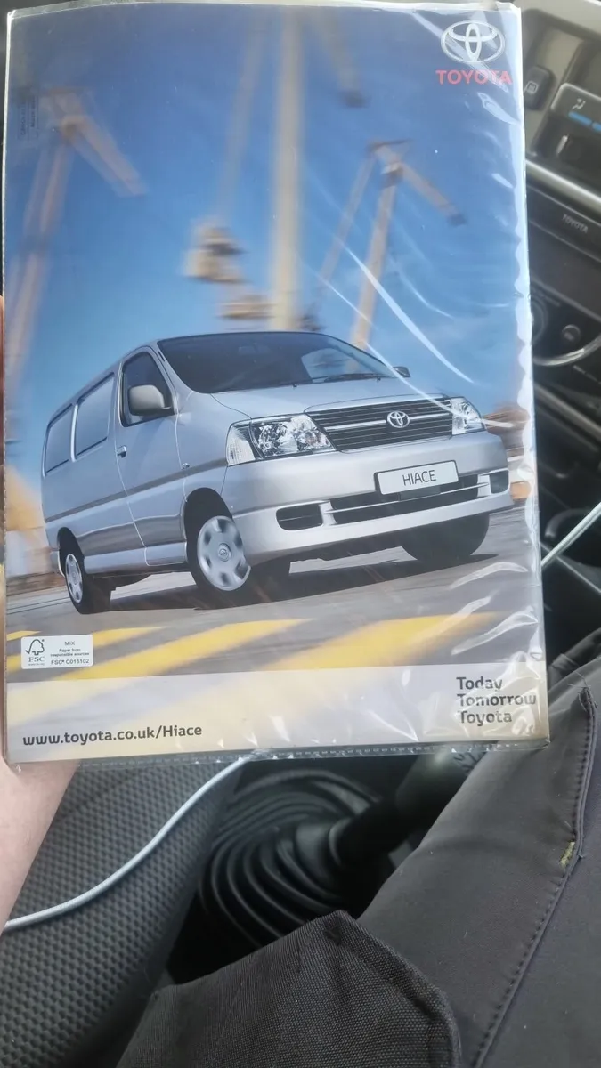 TOYOTA HIACE LOW MILES - Image 2