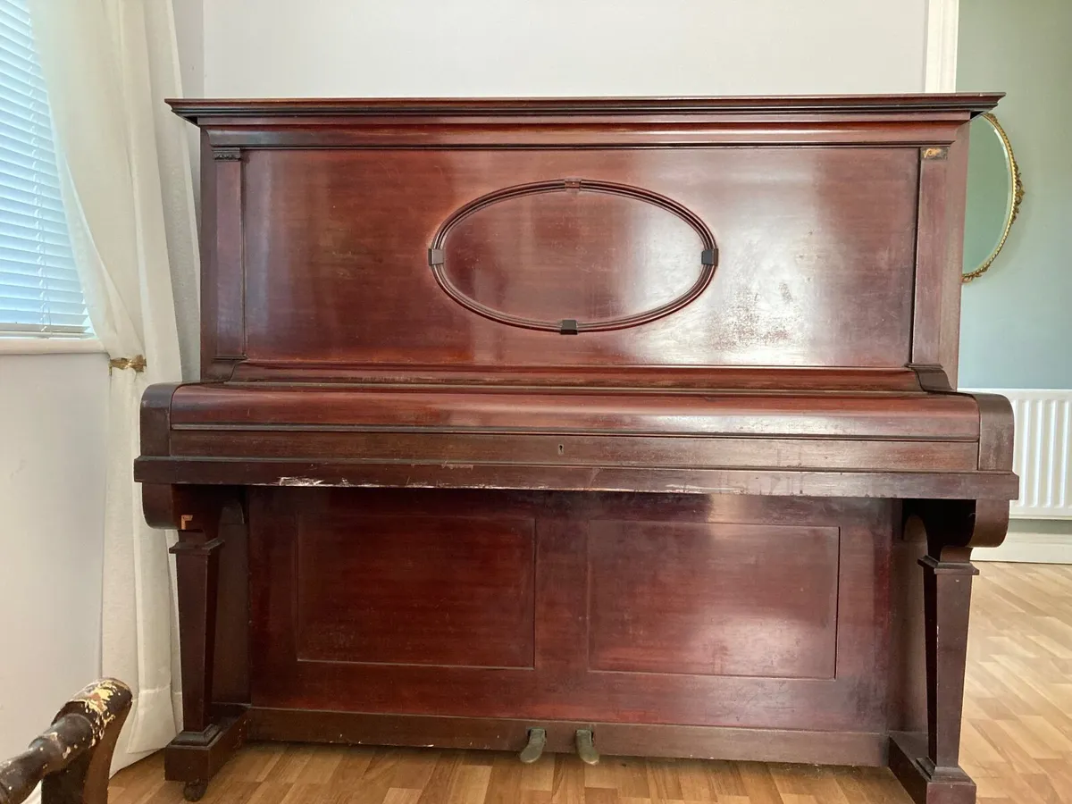 Piano - Image 1