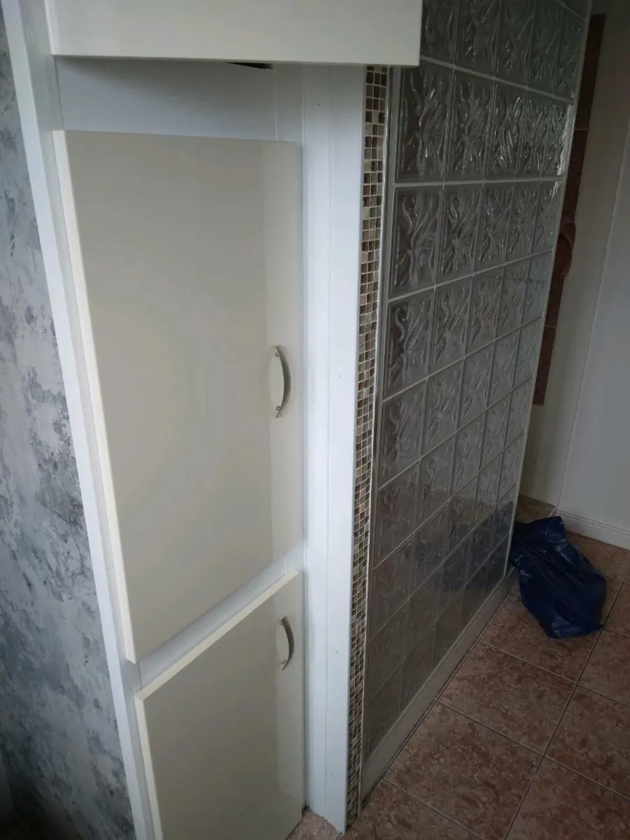 3 Cabinet Doors - Image 2