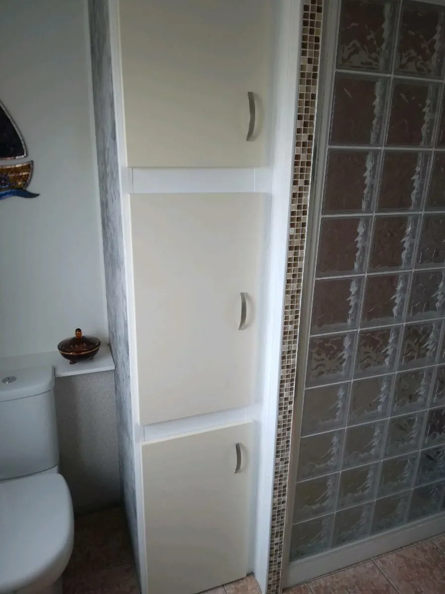 3 Cabinet Doors - Image 4