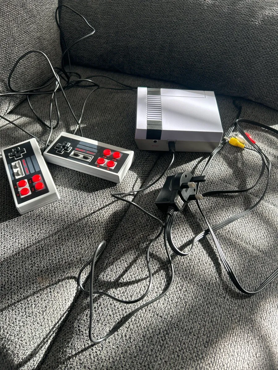 Retro Mini Game Console - Image 2