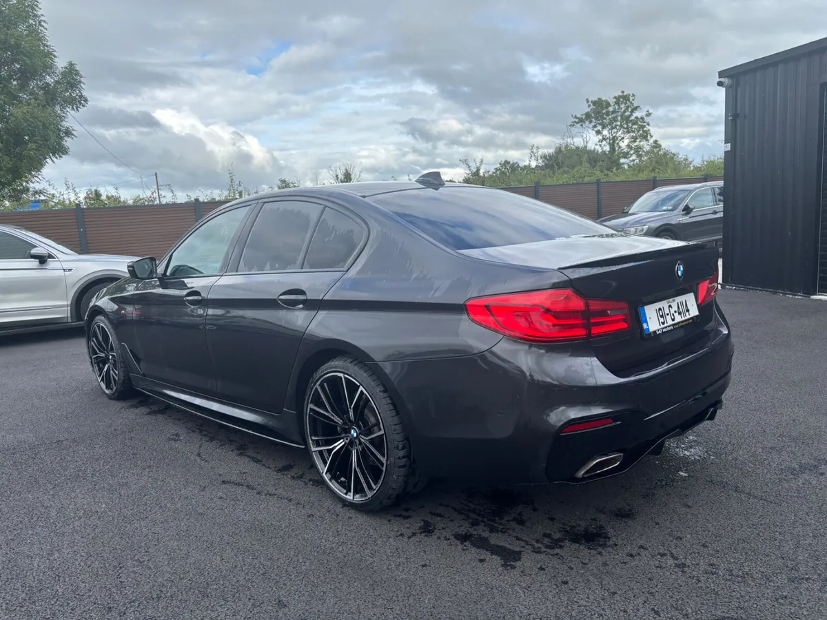 BMW 5-Series 2019 M-Sport - Image 2