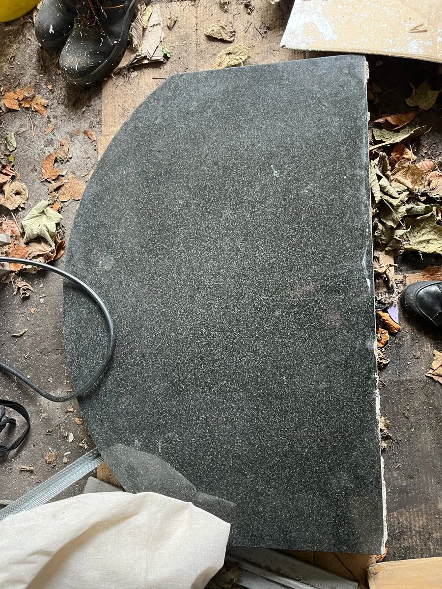 Marble stand - Image 1