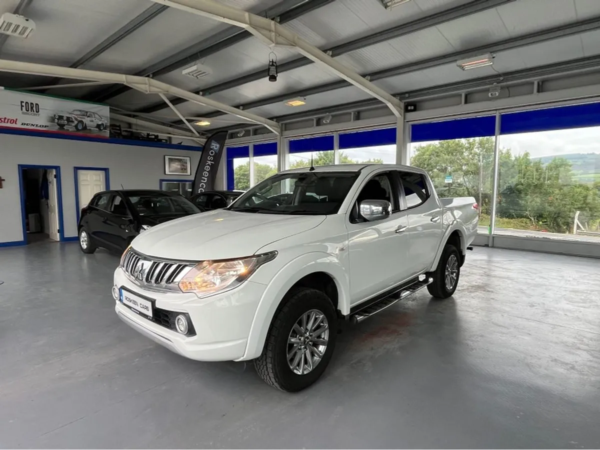 Mitsubishi L 200 Titanium DCB Di-d 4X4 - Image 1