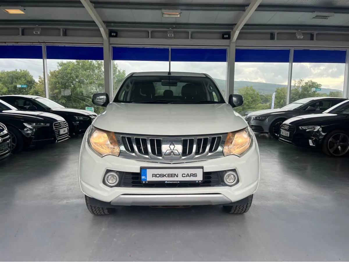 Mitsubishi L 200 Titanium DCB Di-d 4X4 - Image 2