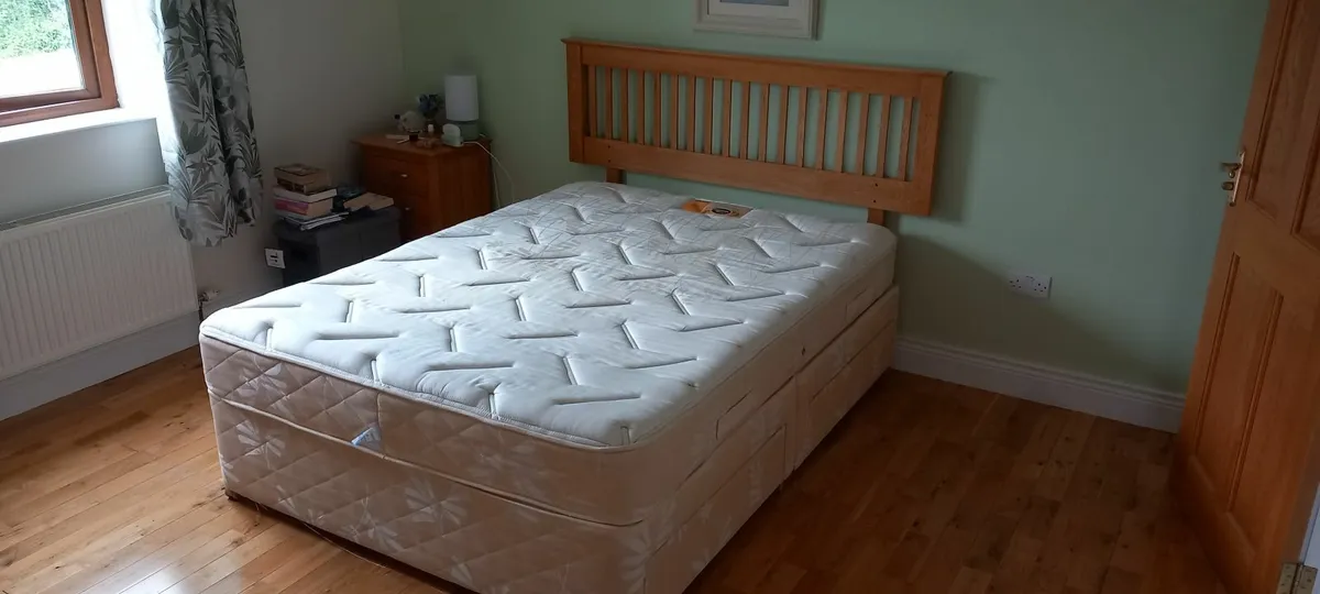 King size bed with oak headboard - Image 2