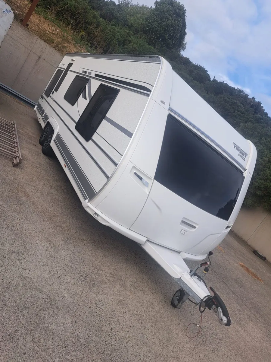 Caravan - Image 1