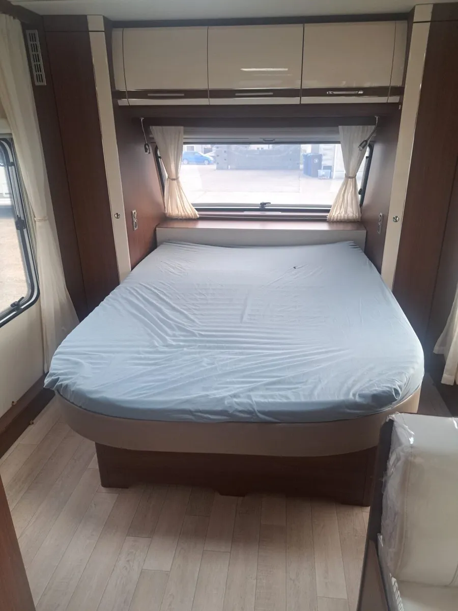 Caravan - Image 2