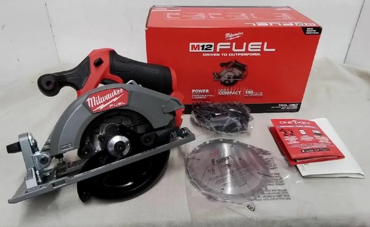 Milwaukee 2521-20 M12 FUEL 5-3/8" Circular Saw Bar - Image 4