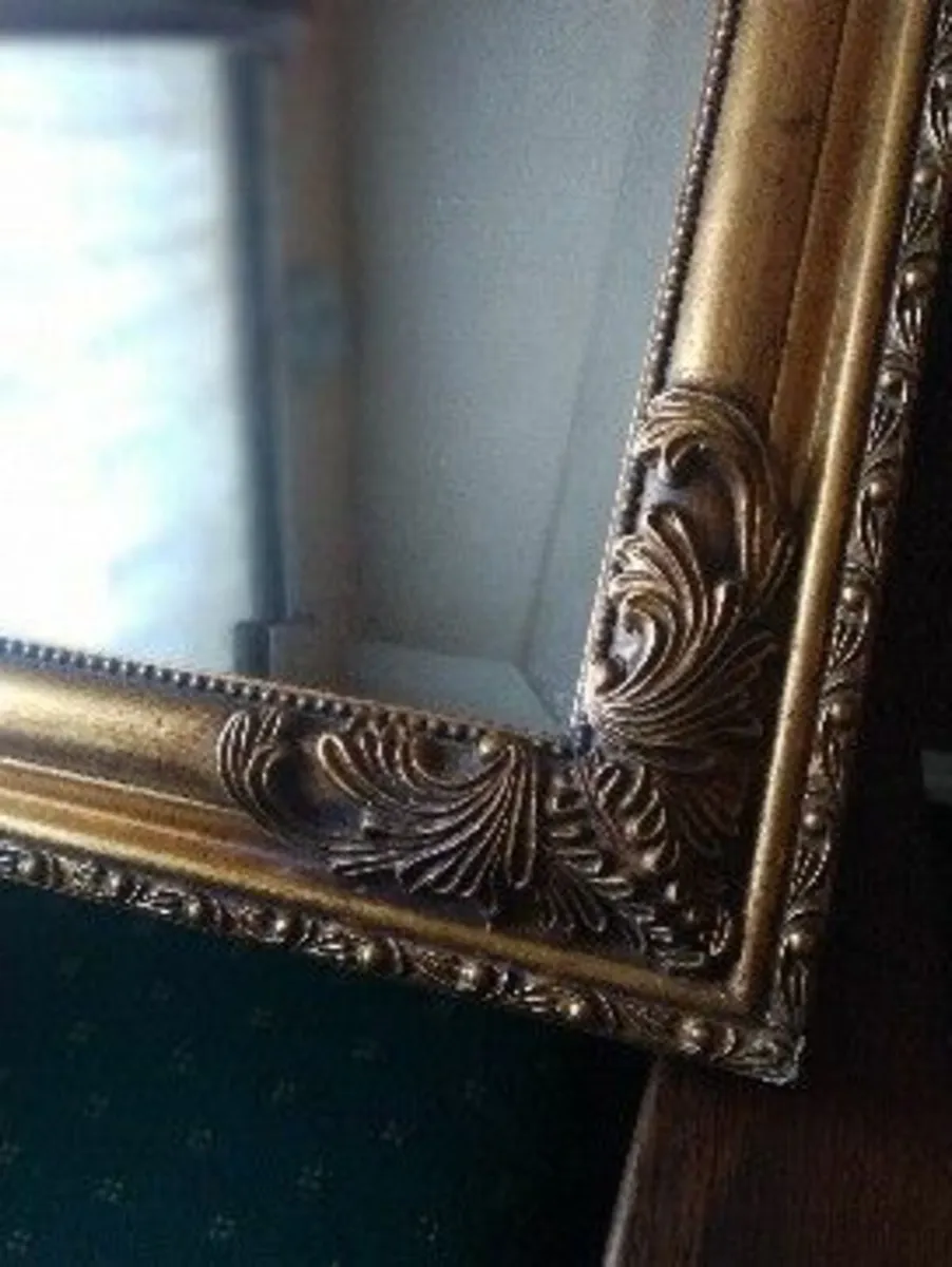 Vintage Stylish gilt bevelled Mirror - Image 2