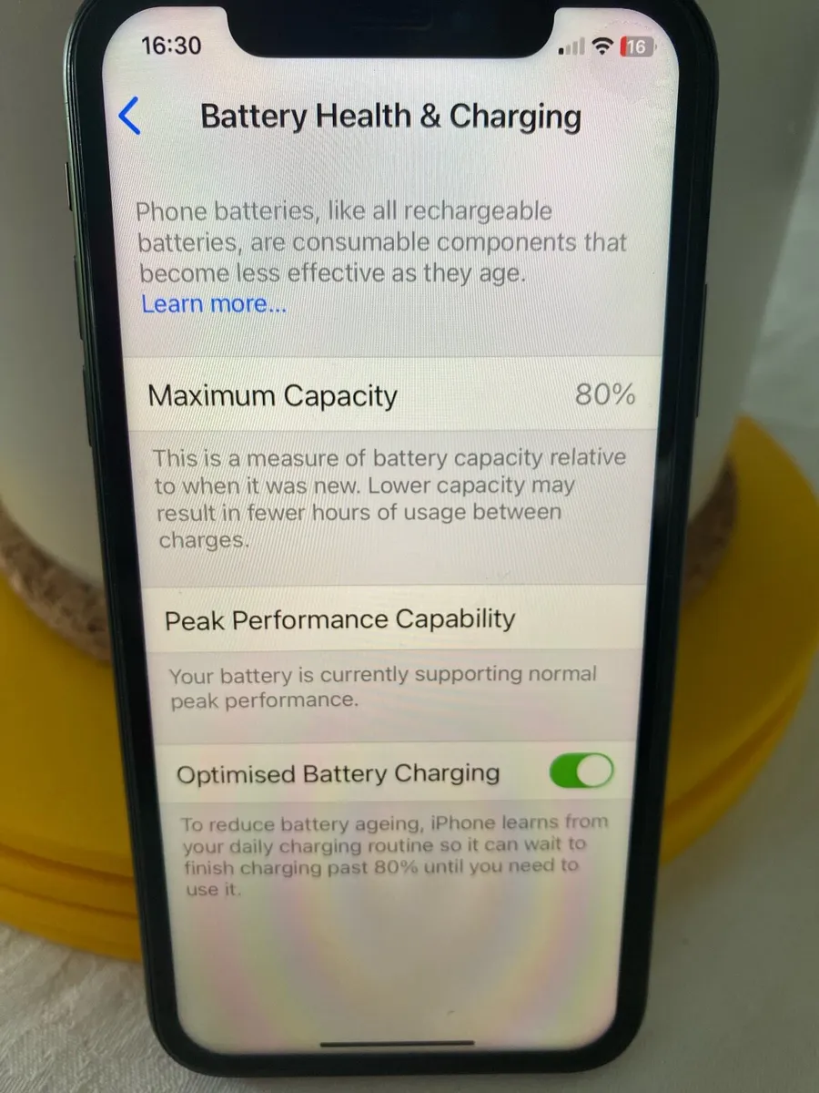 iPhone XR - Image 4