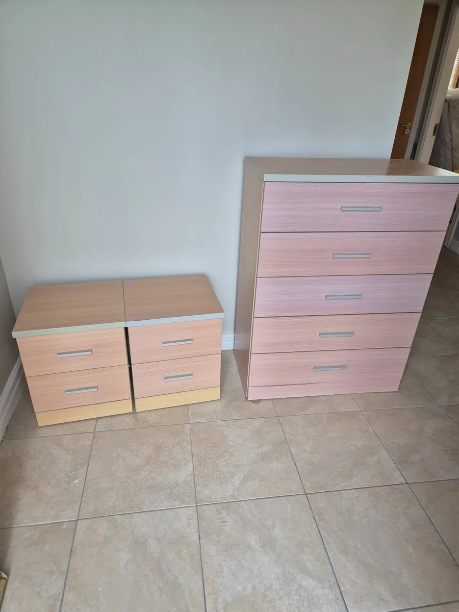 Chest of Drawers and 2 Lockers
