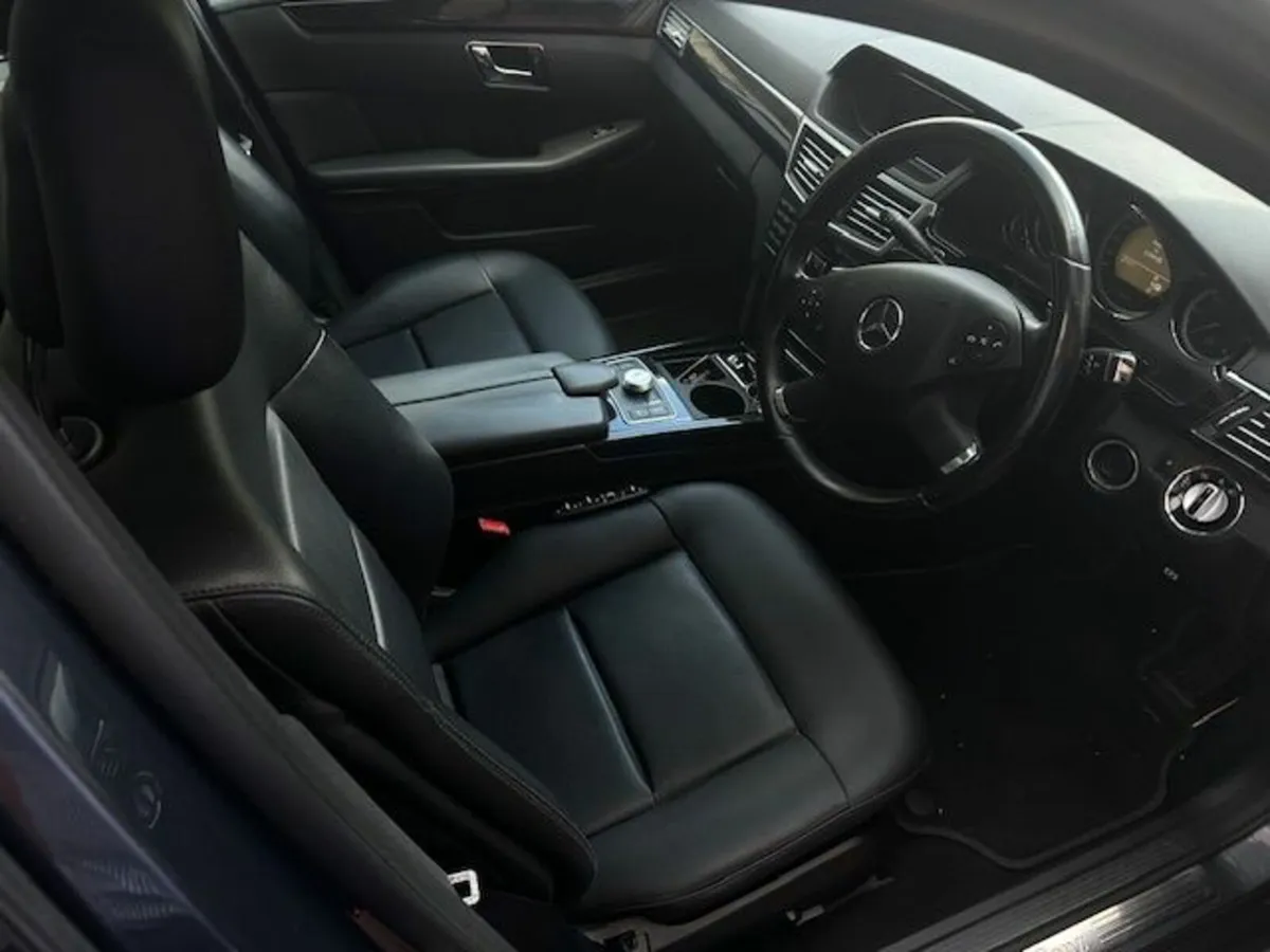 Mercedes-Benz E-Class 2010 - Image 2