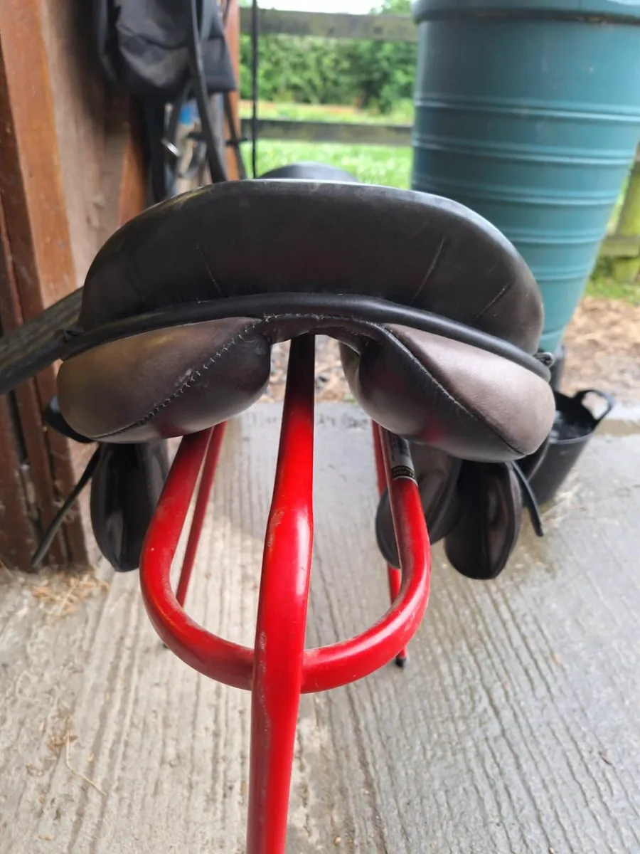 Berney Brothers Horse Riding Saddle 17"GP - Image 2