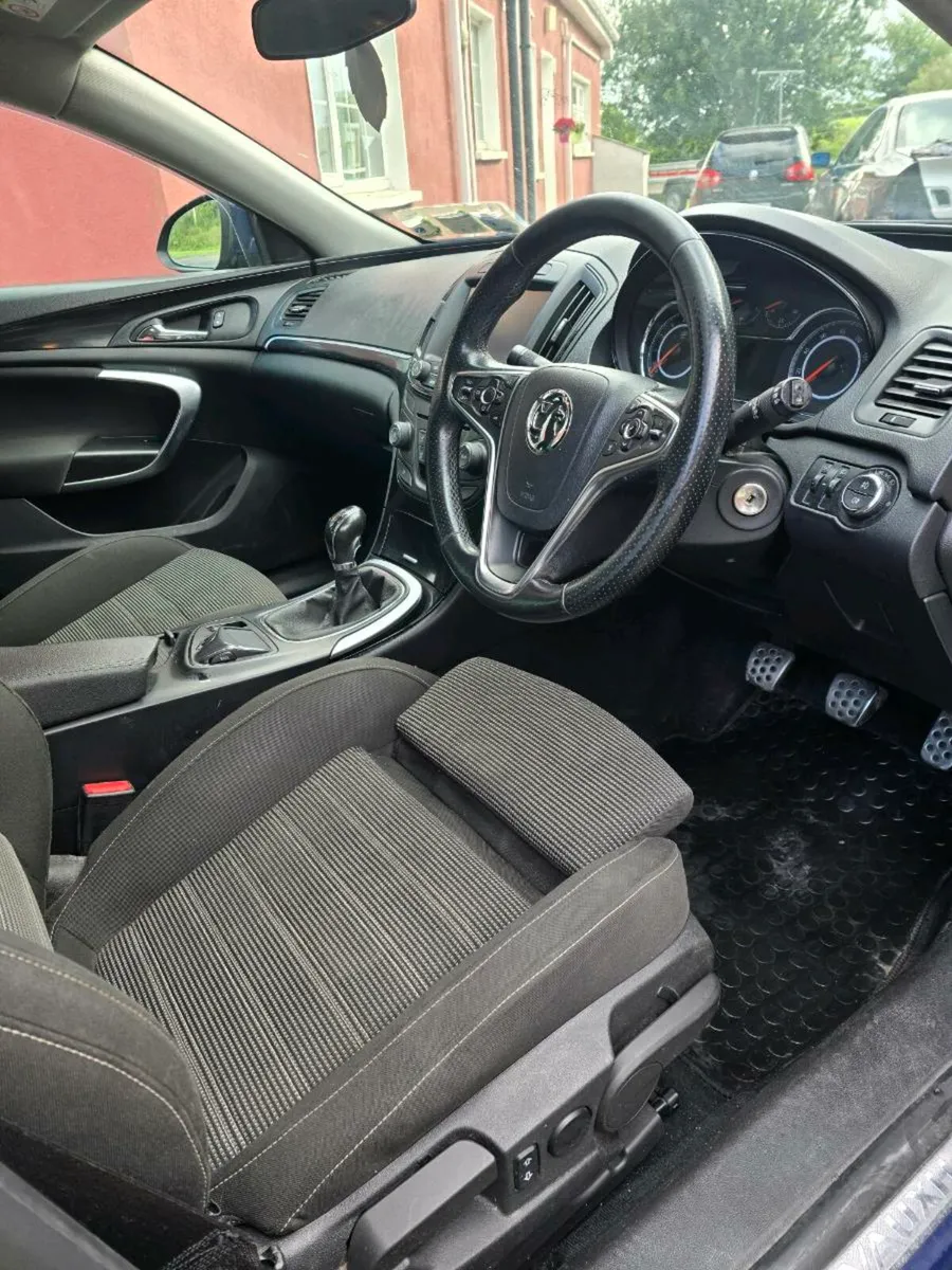 Vauxhall Insignia SRI Tax and Nct €4995 - Image 4