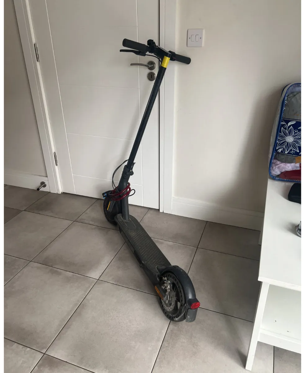 Electric scooter - Image 2