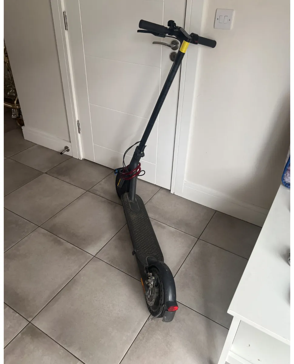 Electric scooter - Image 4