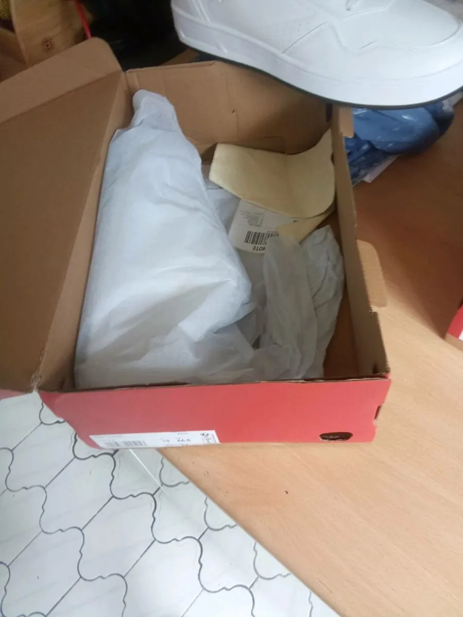 2 brand new pairs of puma runners white and black - Image 3