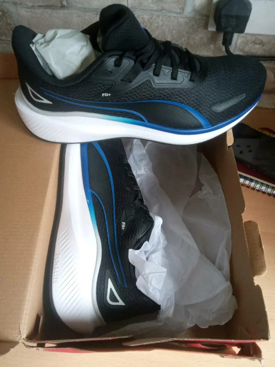 2 brand new pairs of puma runners white and black - Image 4