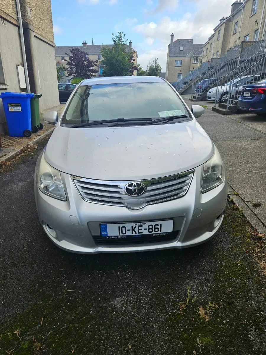 Toyota Avensis 2010 - Image 1