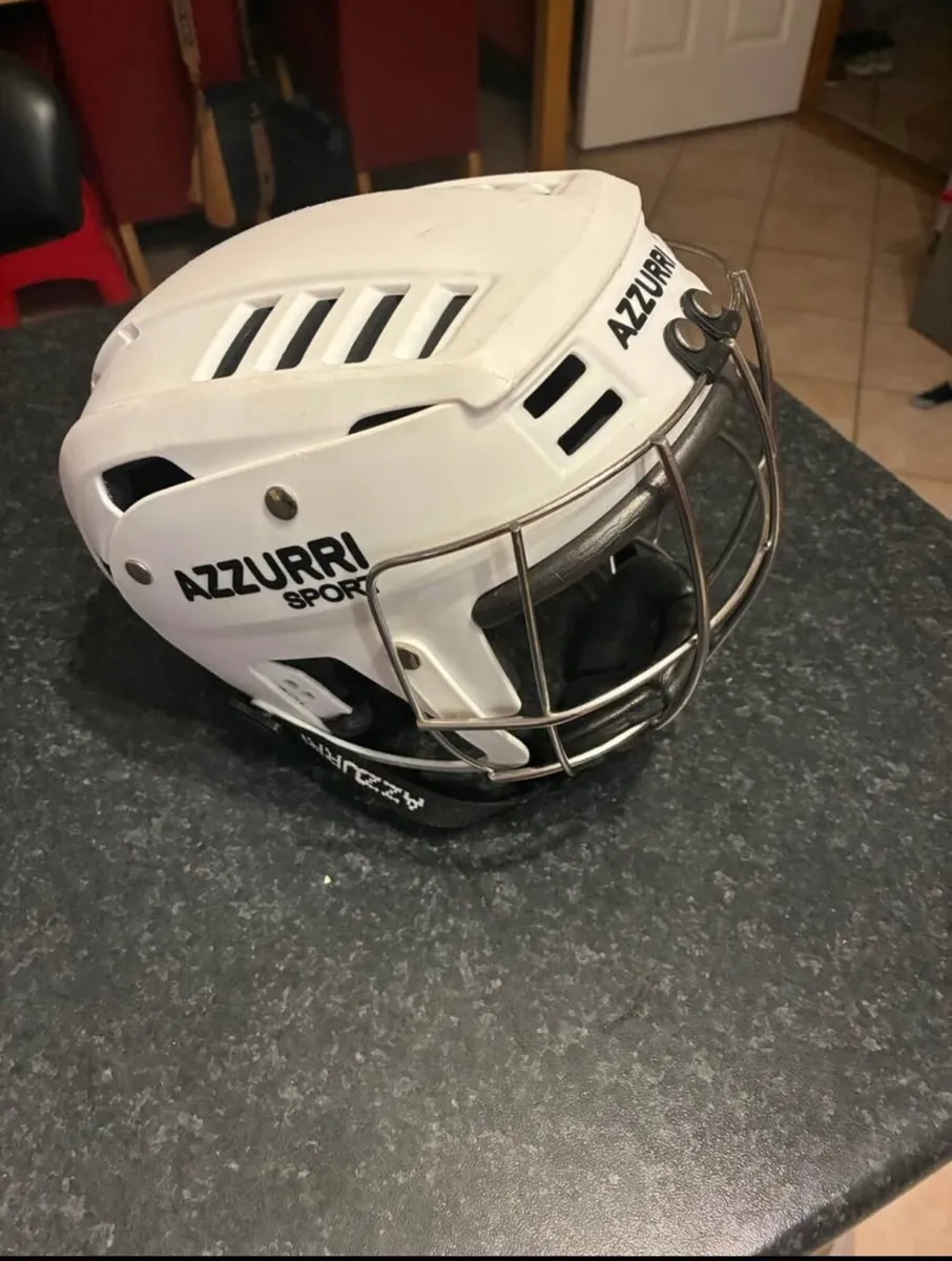 Hurling Helmet - Image 3