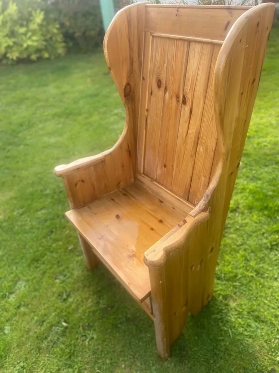 Lambing chair antique pine - Image 1