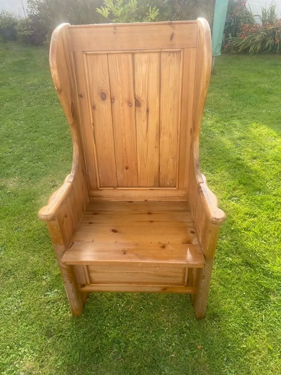 Lambing chair antique pine - Image 3