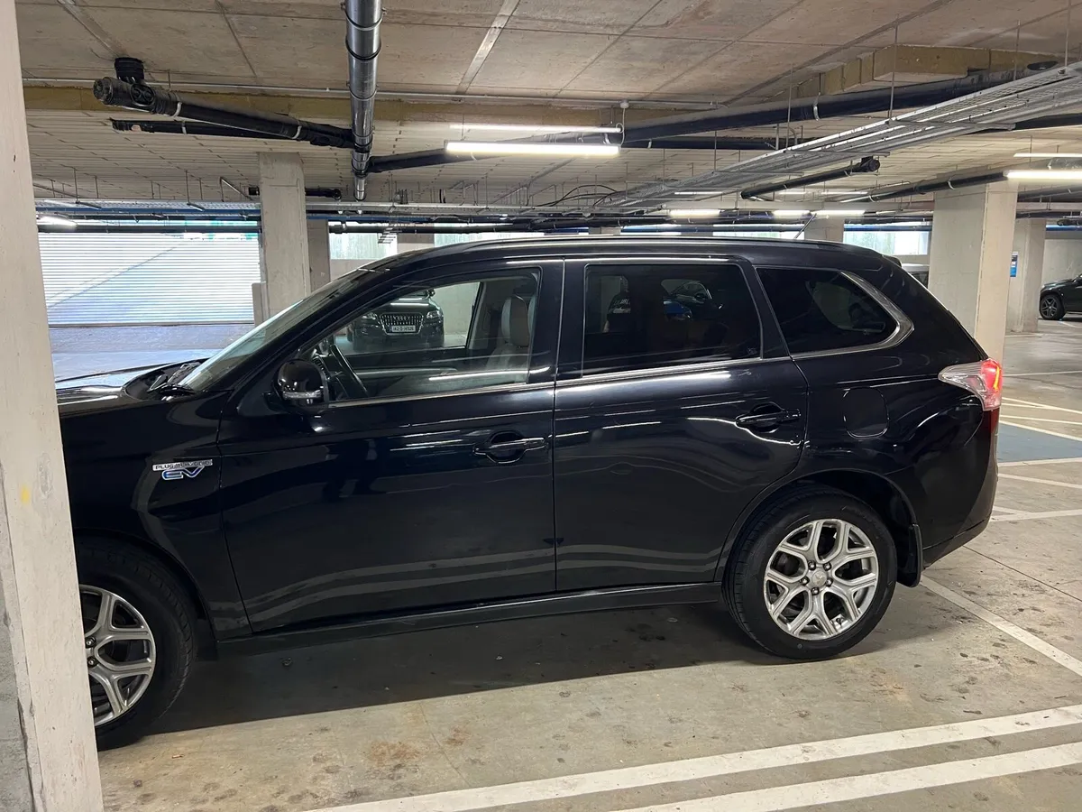 Mitsubishi outlander - Image 2