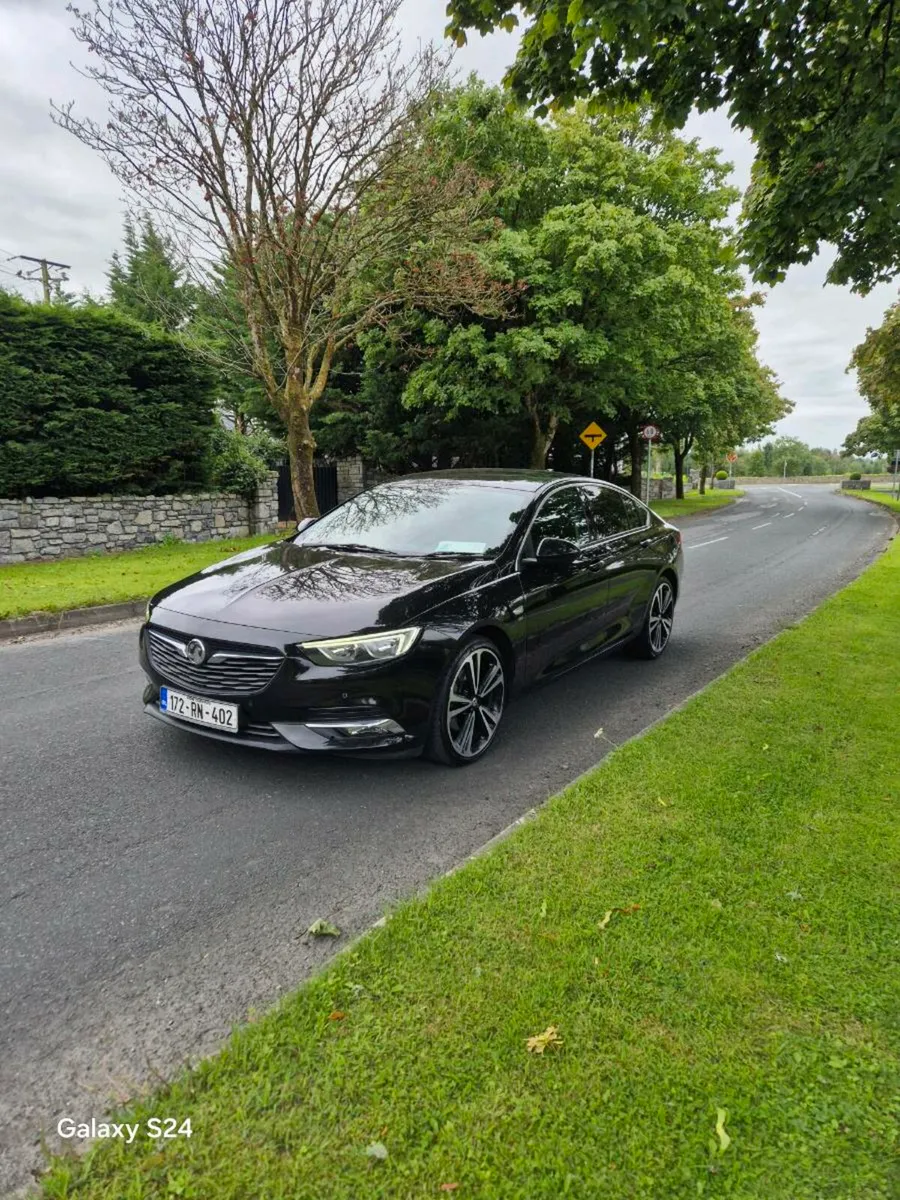 Vauxhall  Insignia  172 Diesel - Image 2