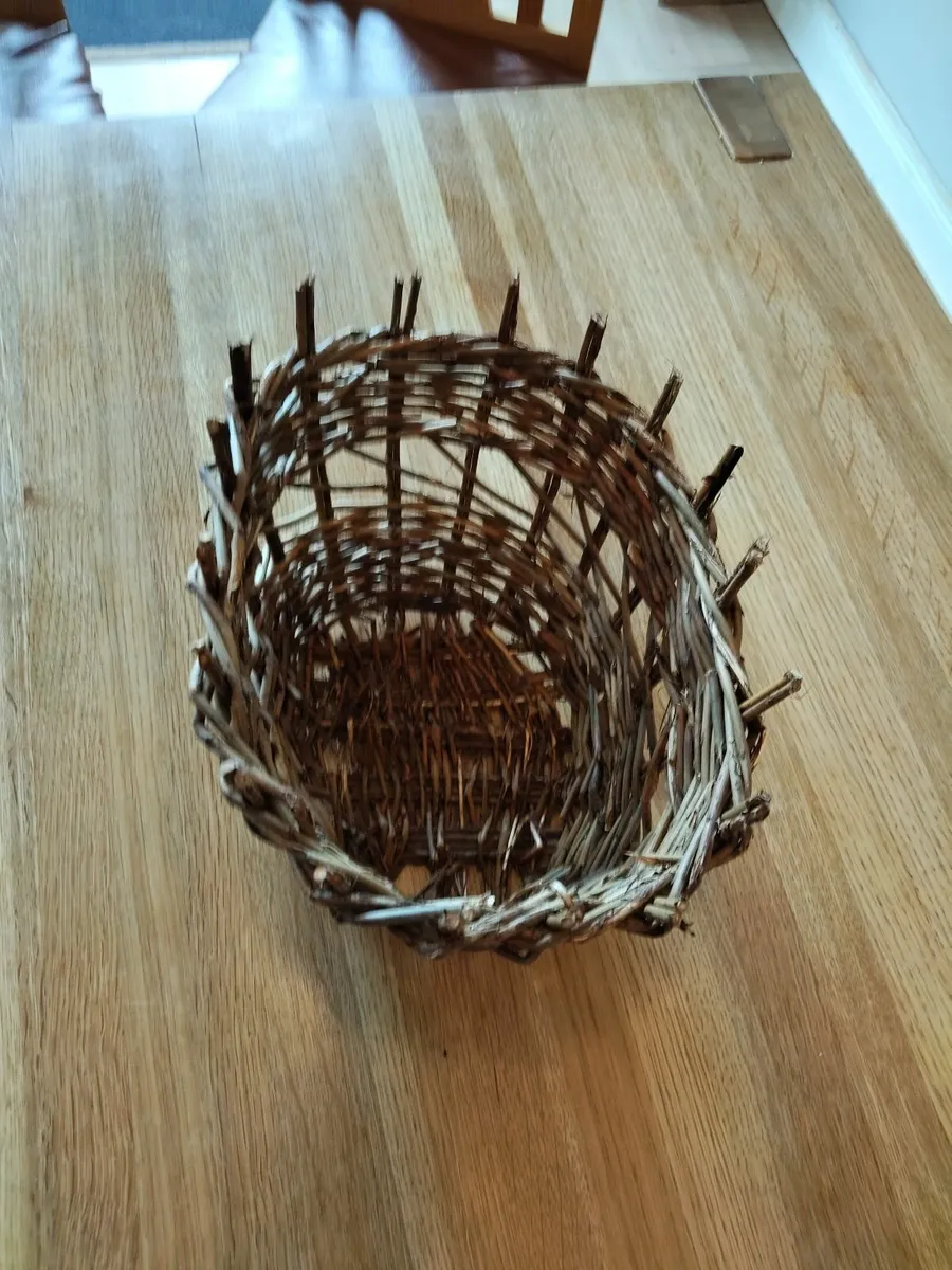 Traditional Minitature Turf Basket - Image 3