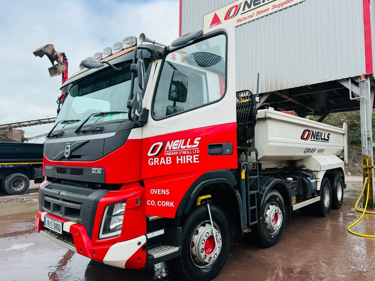 Volvo FMX Clampshell Tipper - Image 1