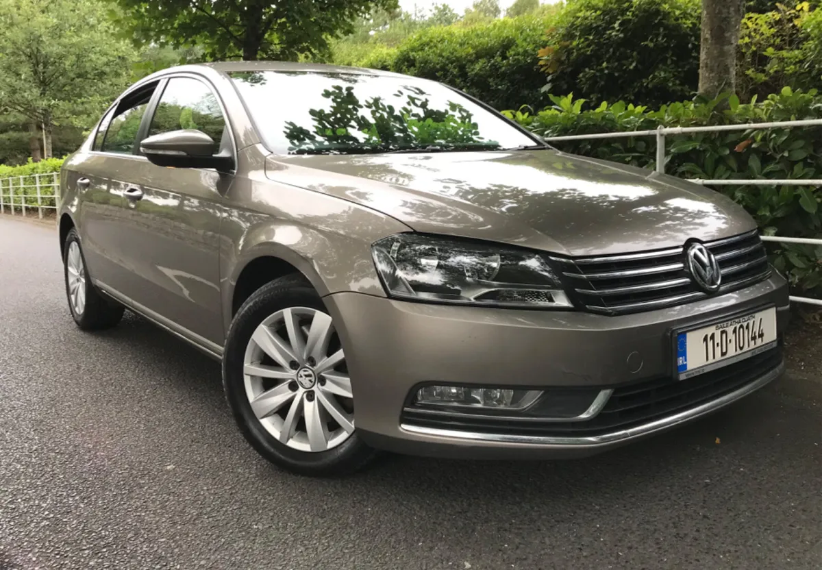 Volkswagen Passat 1.6 TDI COMFORTLINE BLUEMOTION - Image 3