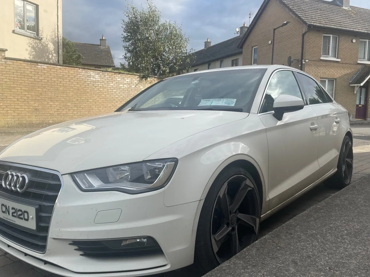 Audi A3 2015 - Image 2