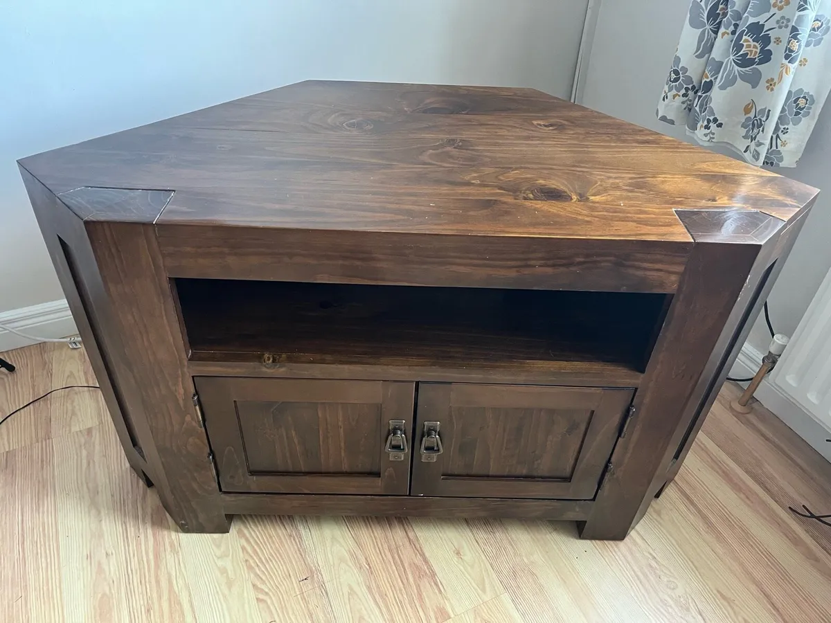 TV stand