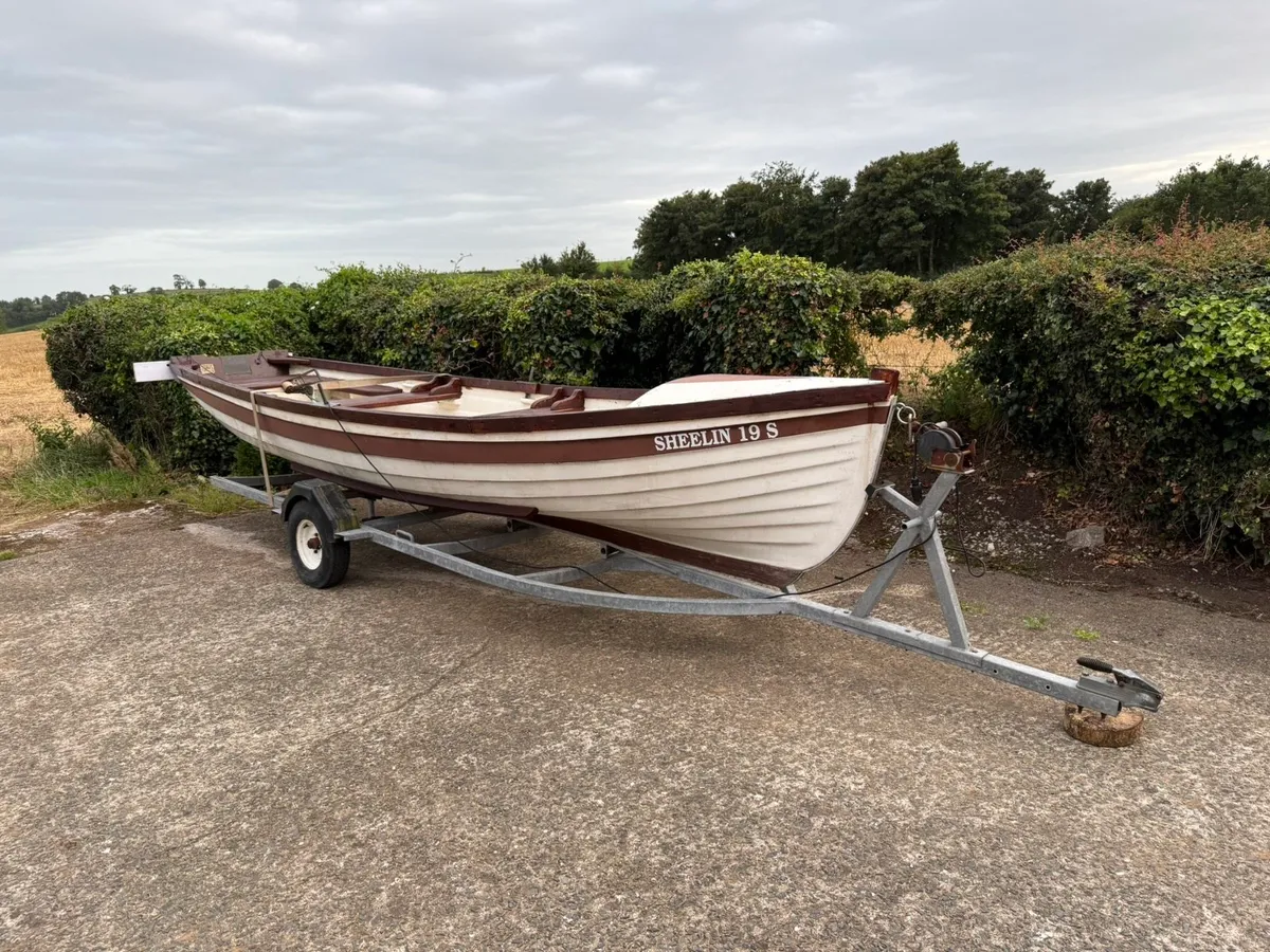 19ft sheelin boat and trailer - Image 1