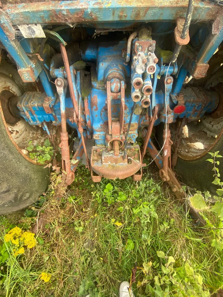 6610 Ford - Image 3