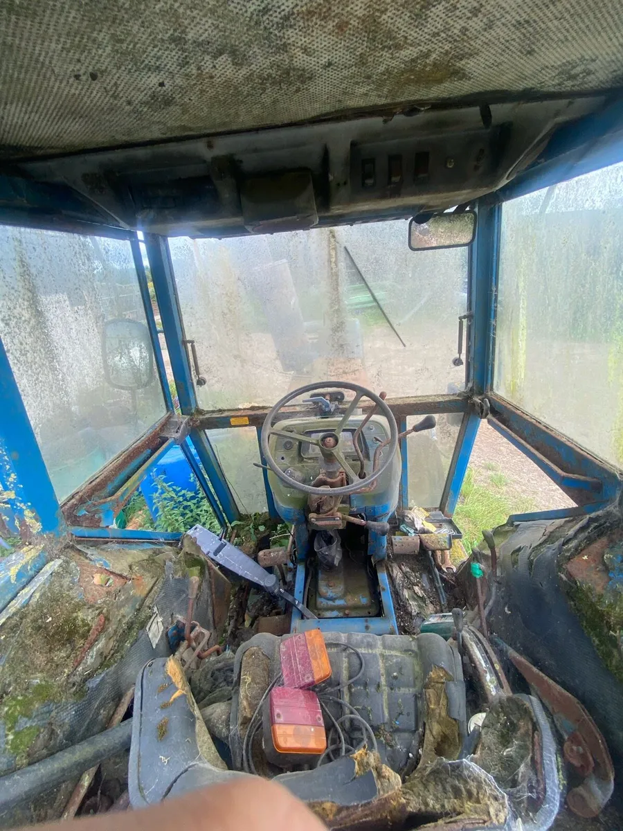 6610 Ford - Image 4