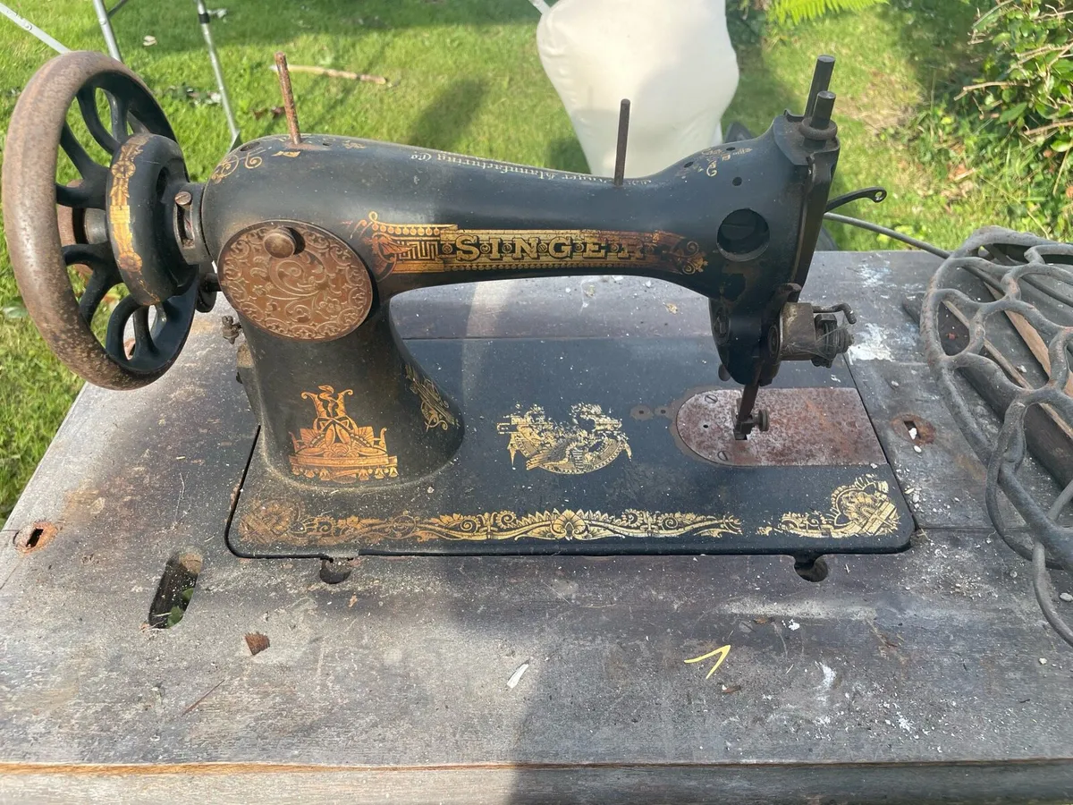 Antique Singer Sewing Machine - Image 2
