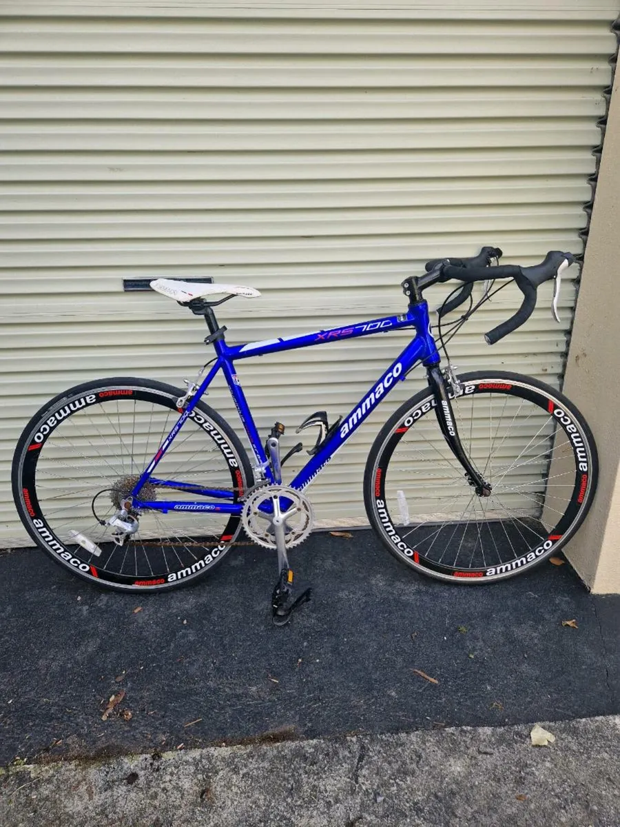 Immaculate roadbike size 54cm Medium - Image 1