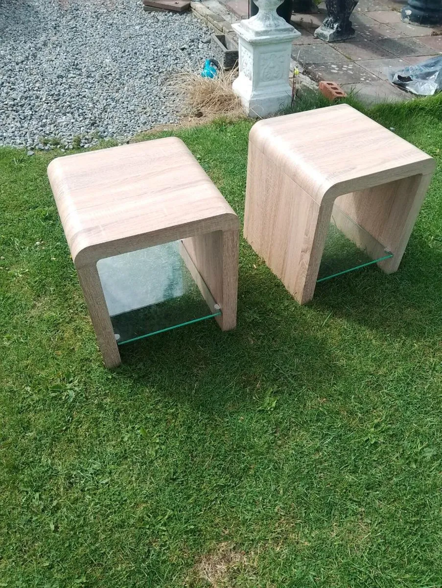 2 side tables - Image 1