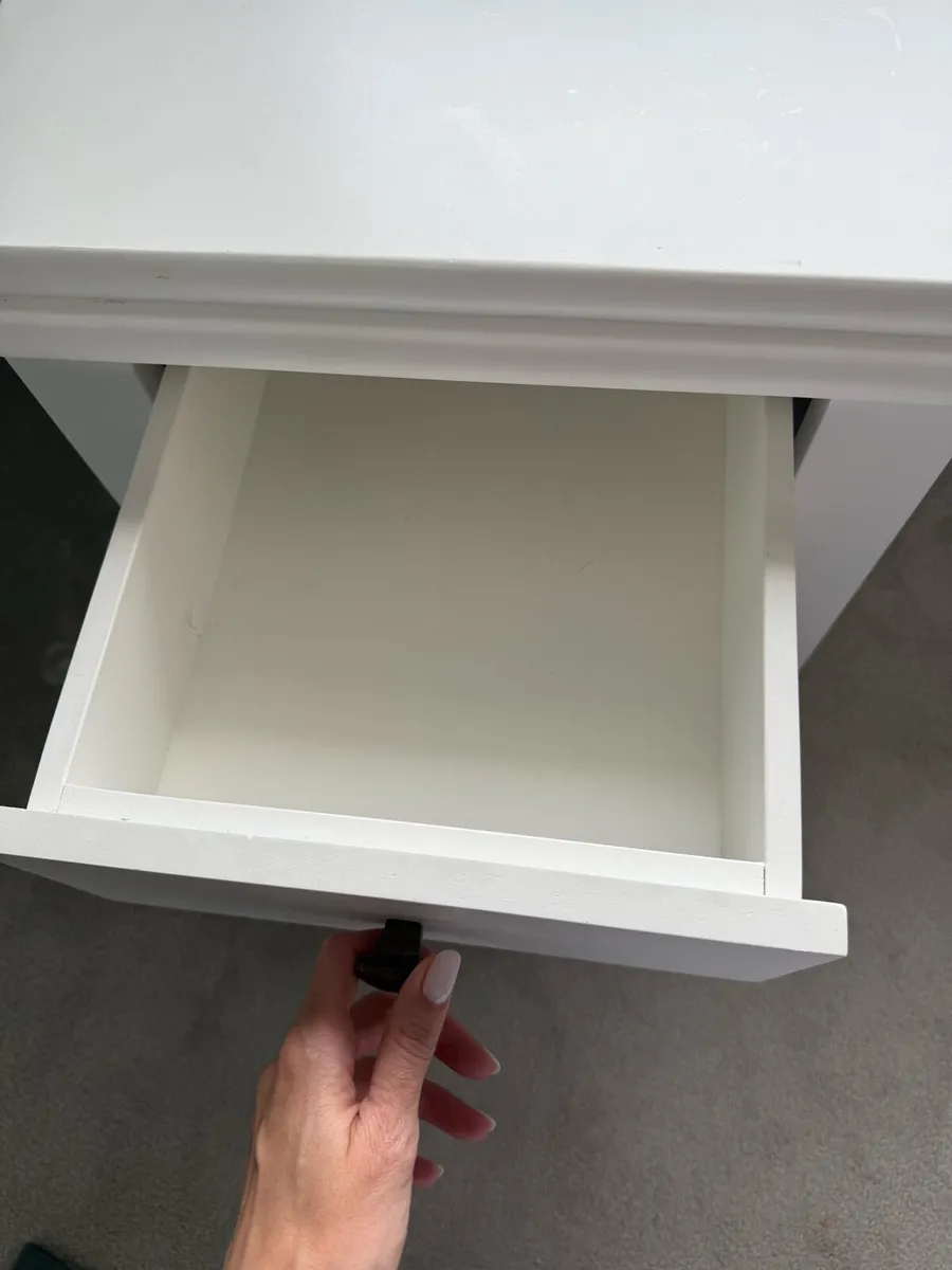 Bed Side Table - Image 4