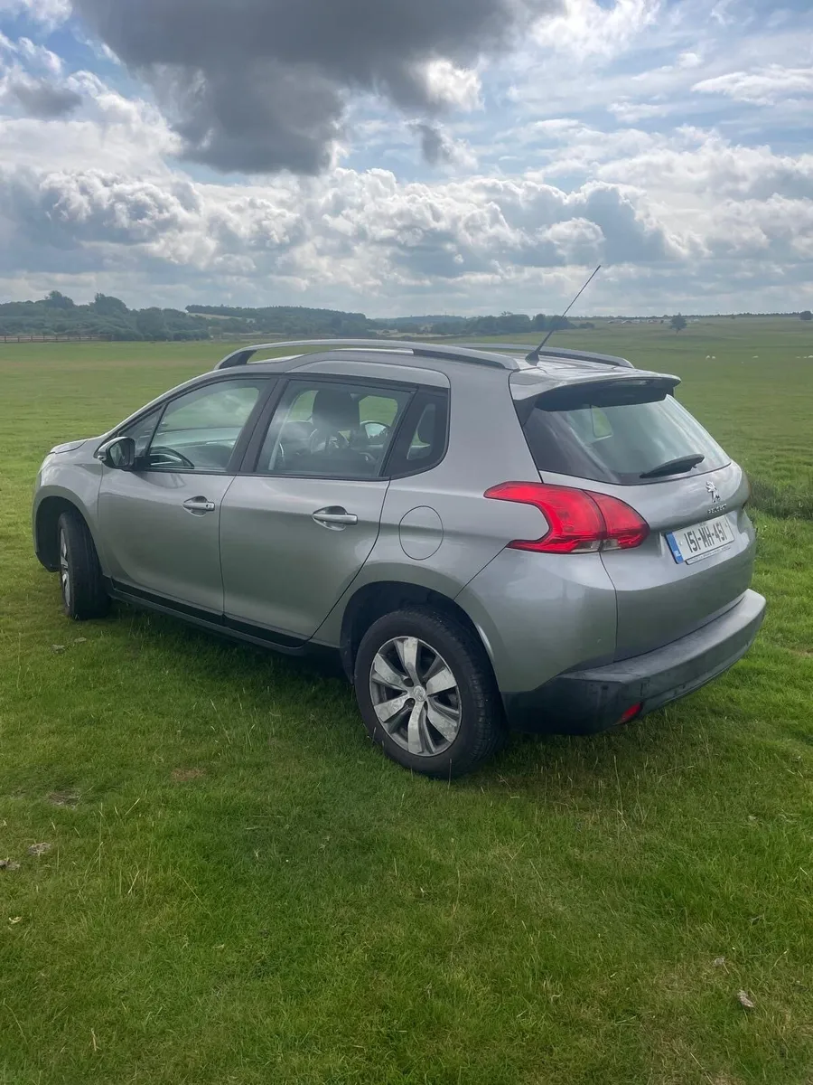 Car - Image 3