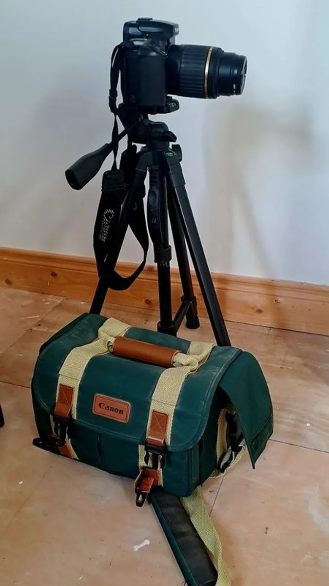 2 Cameras - Image 2