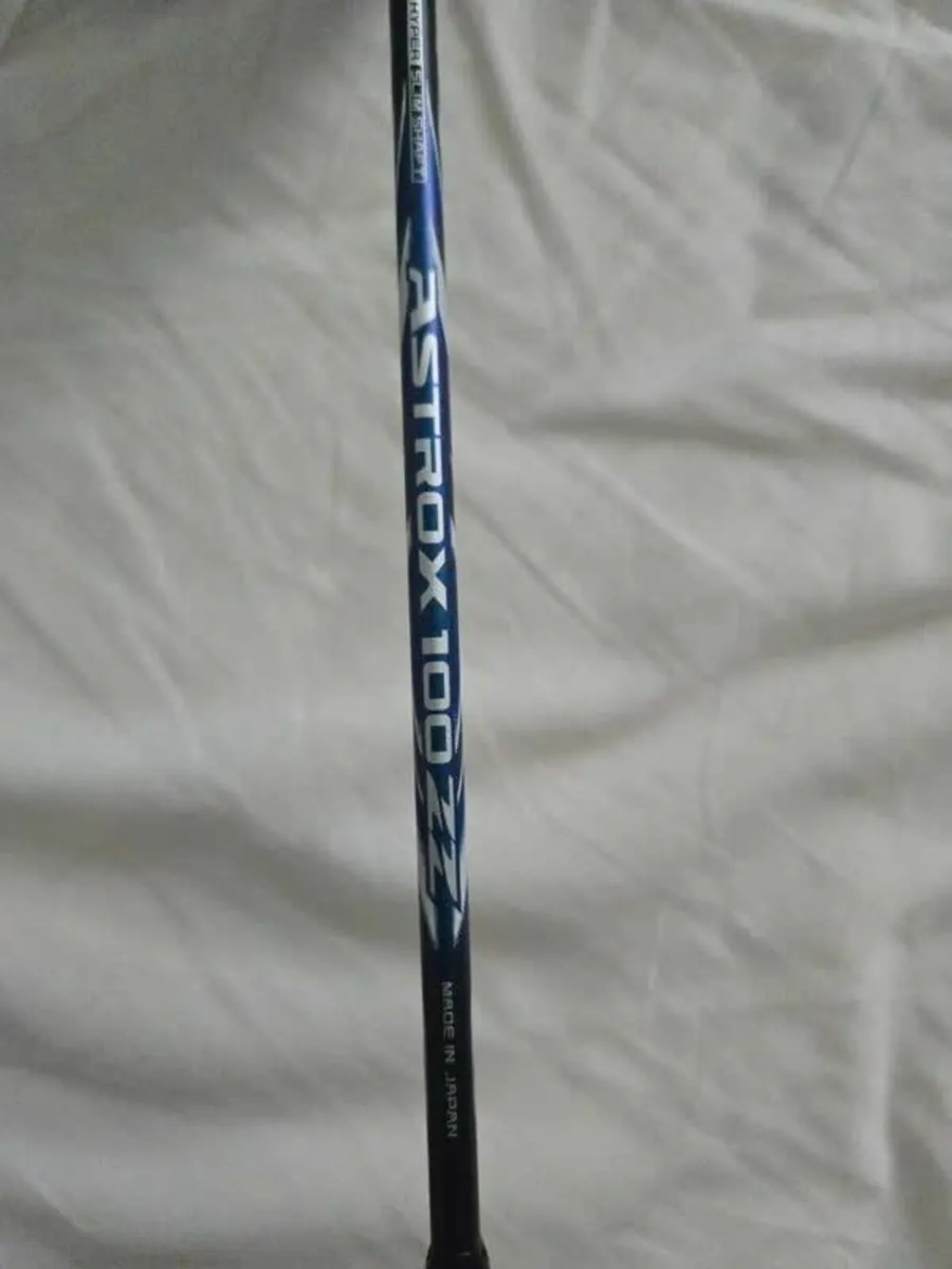 Yonex Astrox 100ZZ Navy 4U5G (Made in Japan) - Image 4