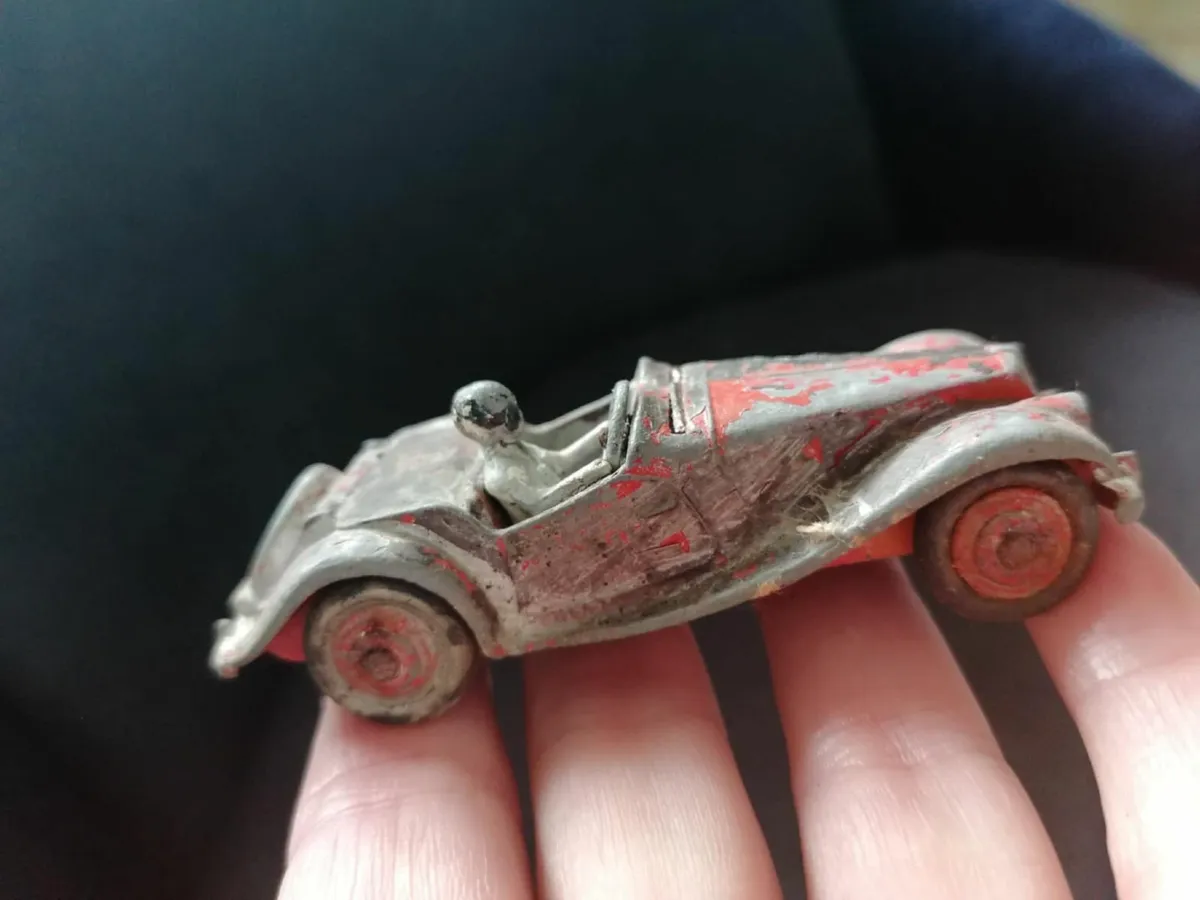 Dinky MG Midget 108 Collectable Car - Image 2