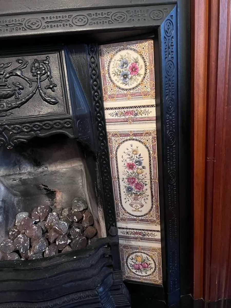 cast iron fireplace with timber surround - Image 4