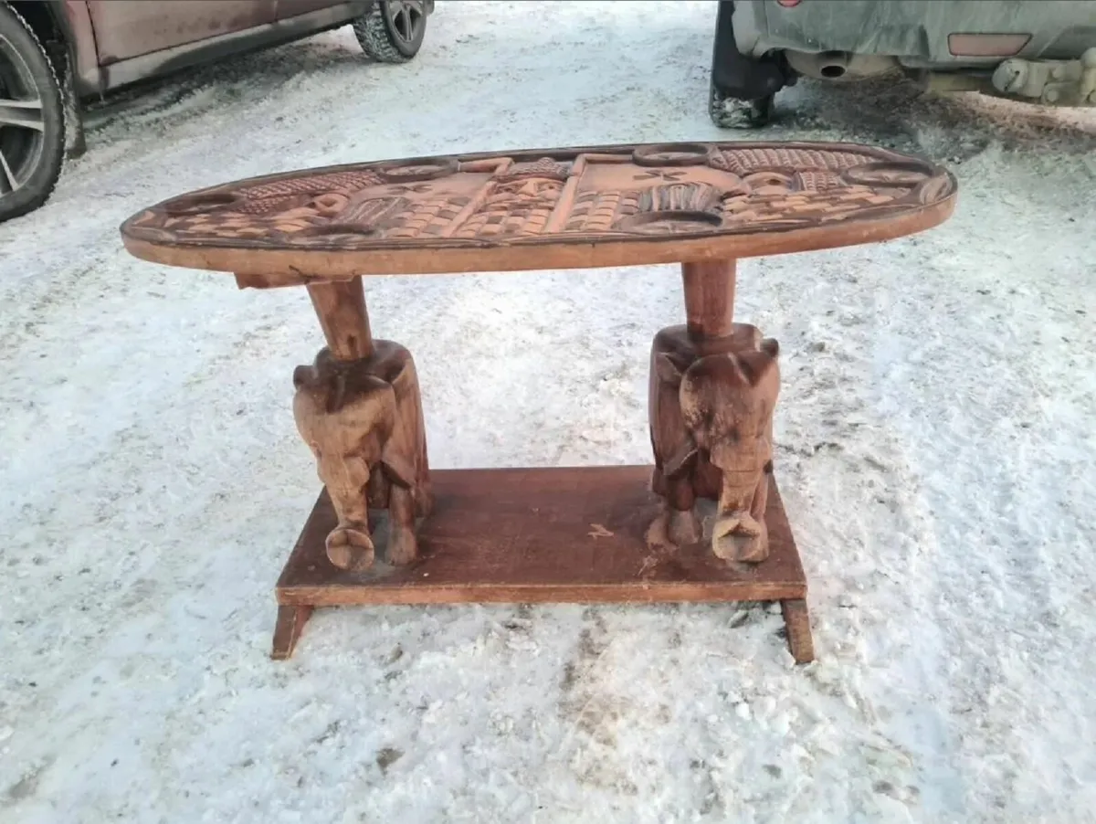 Rare table - Image 2