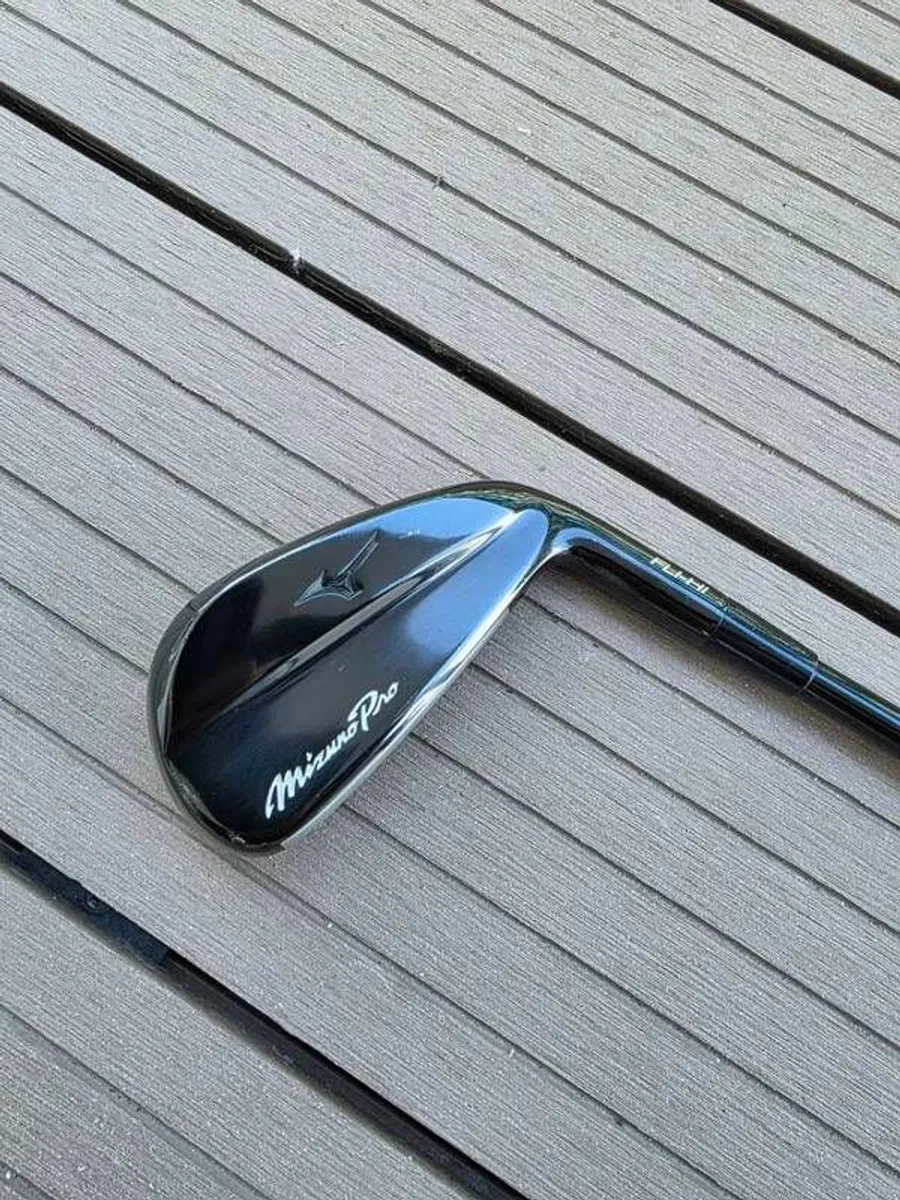 Mizuno Hi-Fli 2 iron, stiff shaft - Image 1